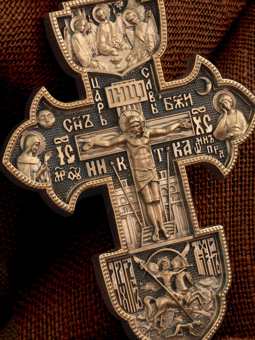 Крест из золота