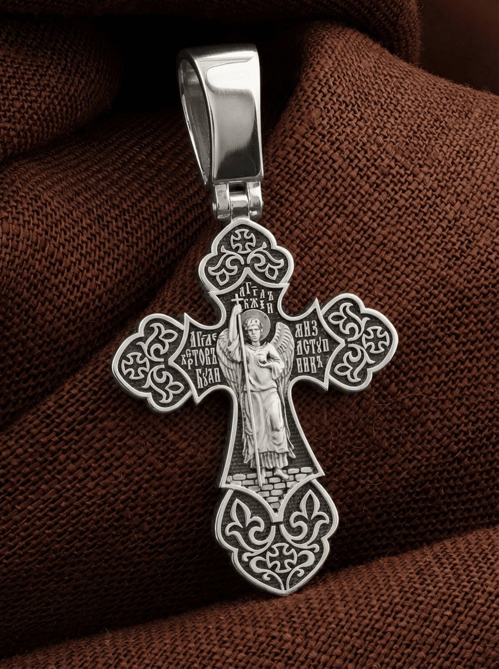 Крест из белого золота