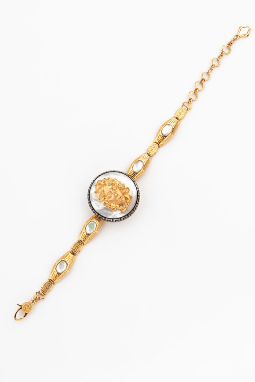 Браслет из золота c эмалью и перламутром