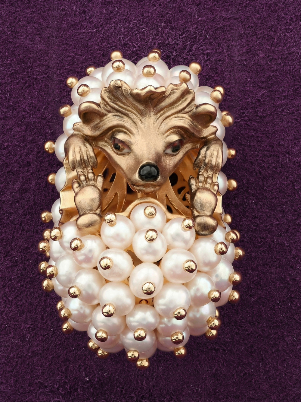 Подвеска из золота c эмалью и жемчугом