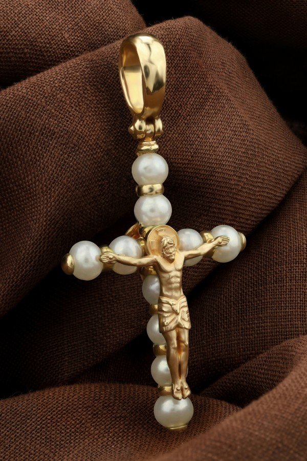 Крест из лимонного золота c жемчугом