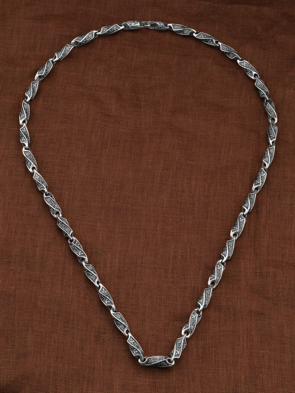 Цепь из белого золота