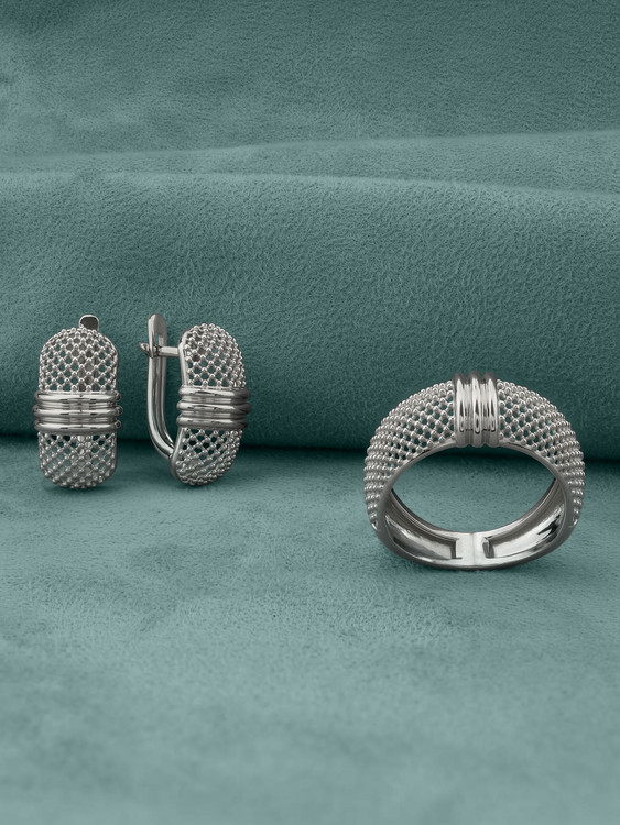 Кольцо из белого золота