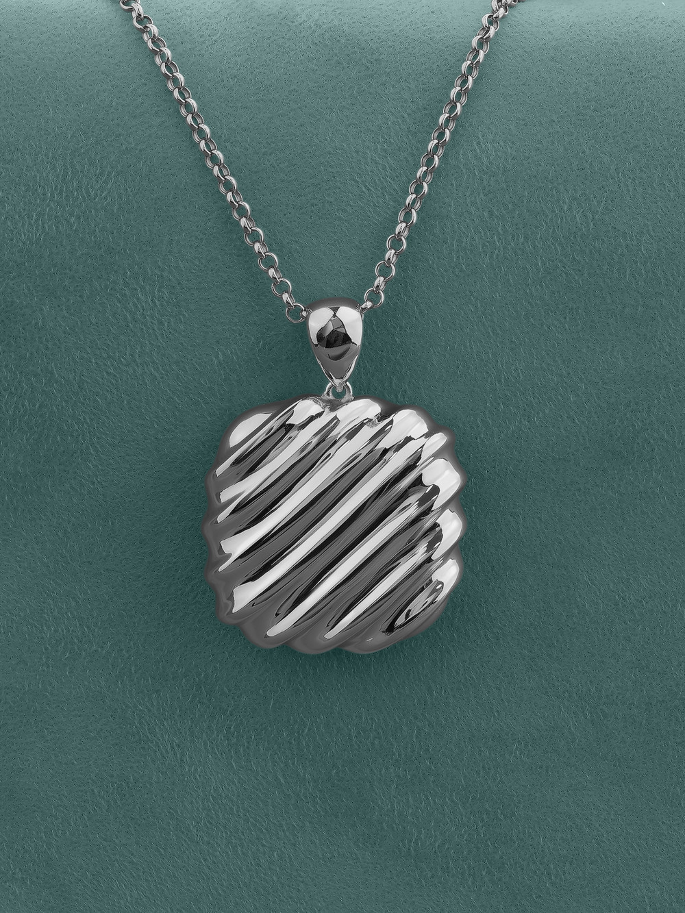 Подвеска из белого золота