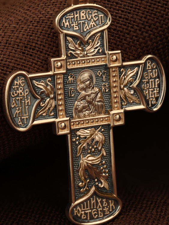 Крест из золота