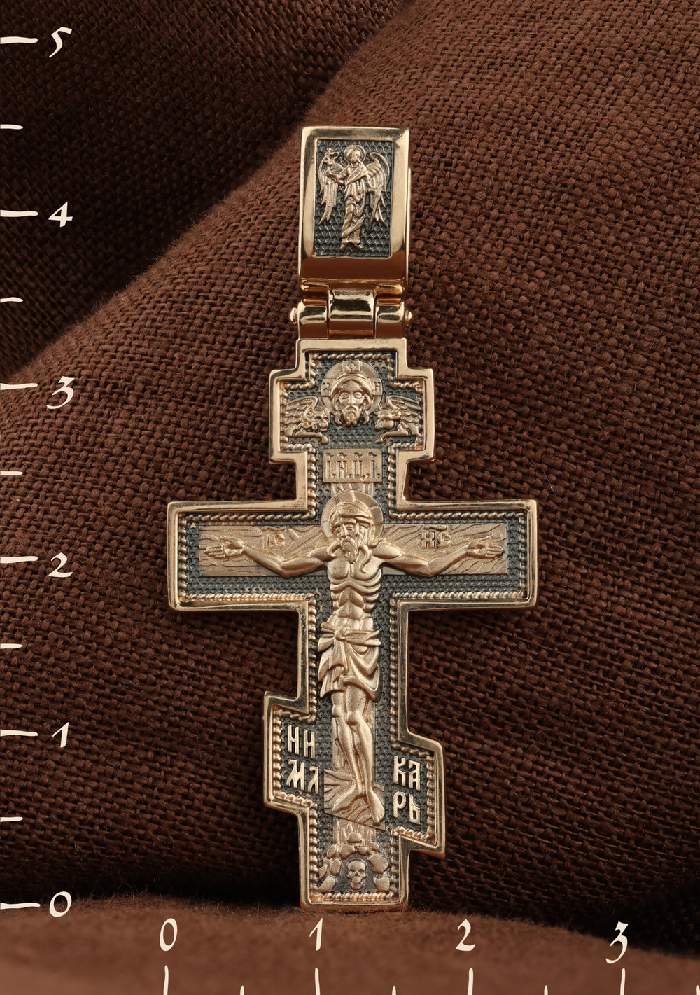 Крест из золота