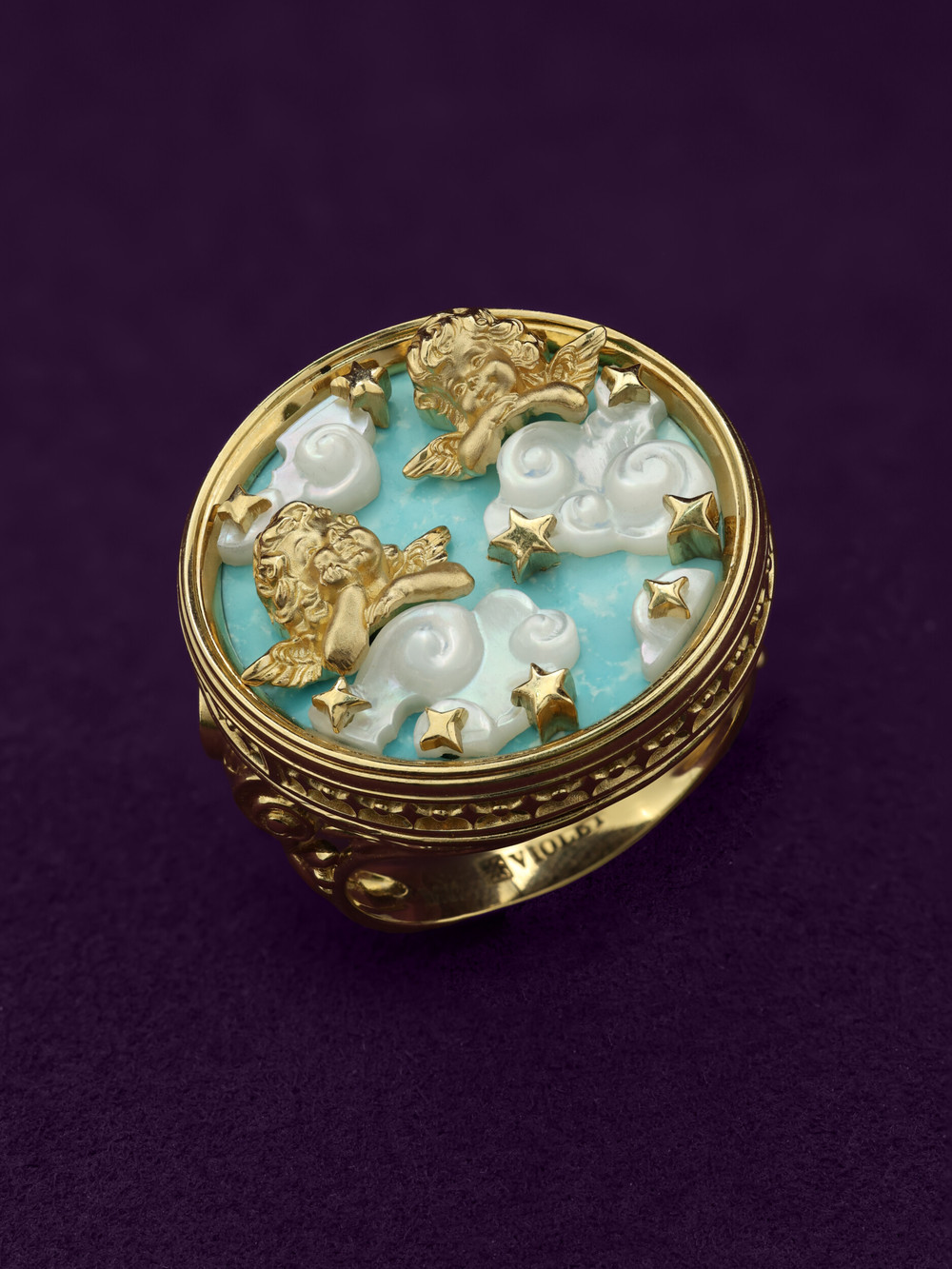 Кольцо из лимонного золота c бирюзой и перламутром