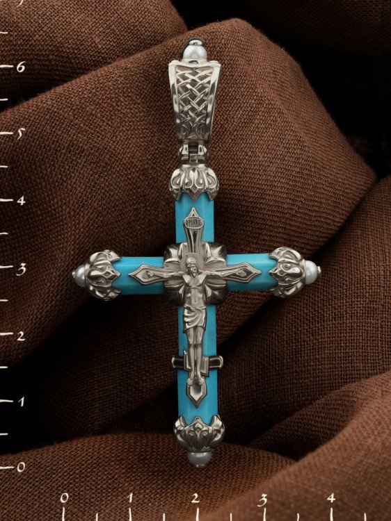 Крест из белого золота c жемчугом и бирюзой