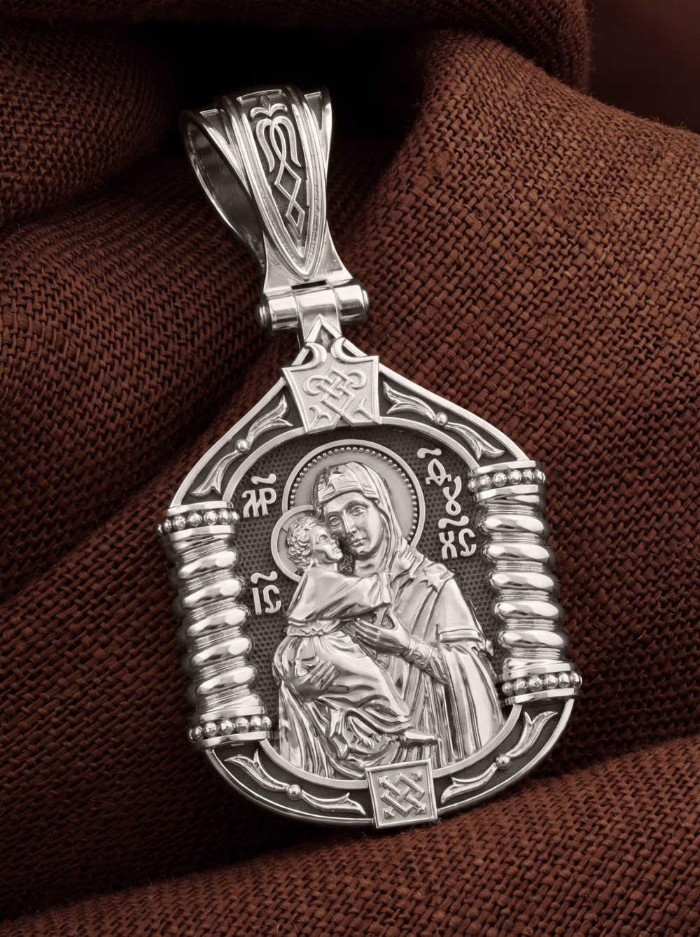 Образок из белого золота