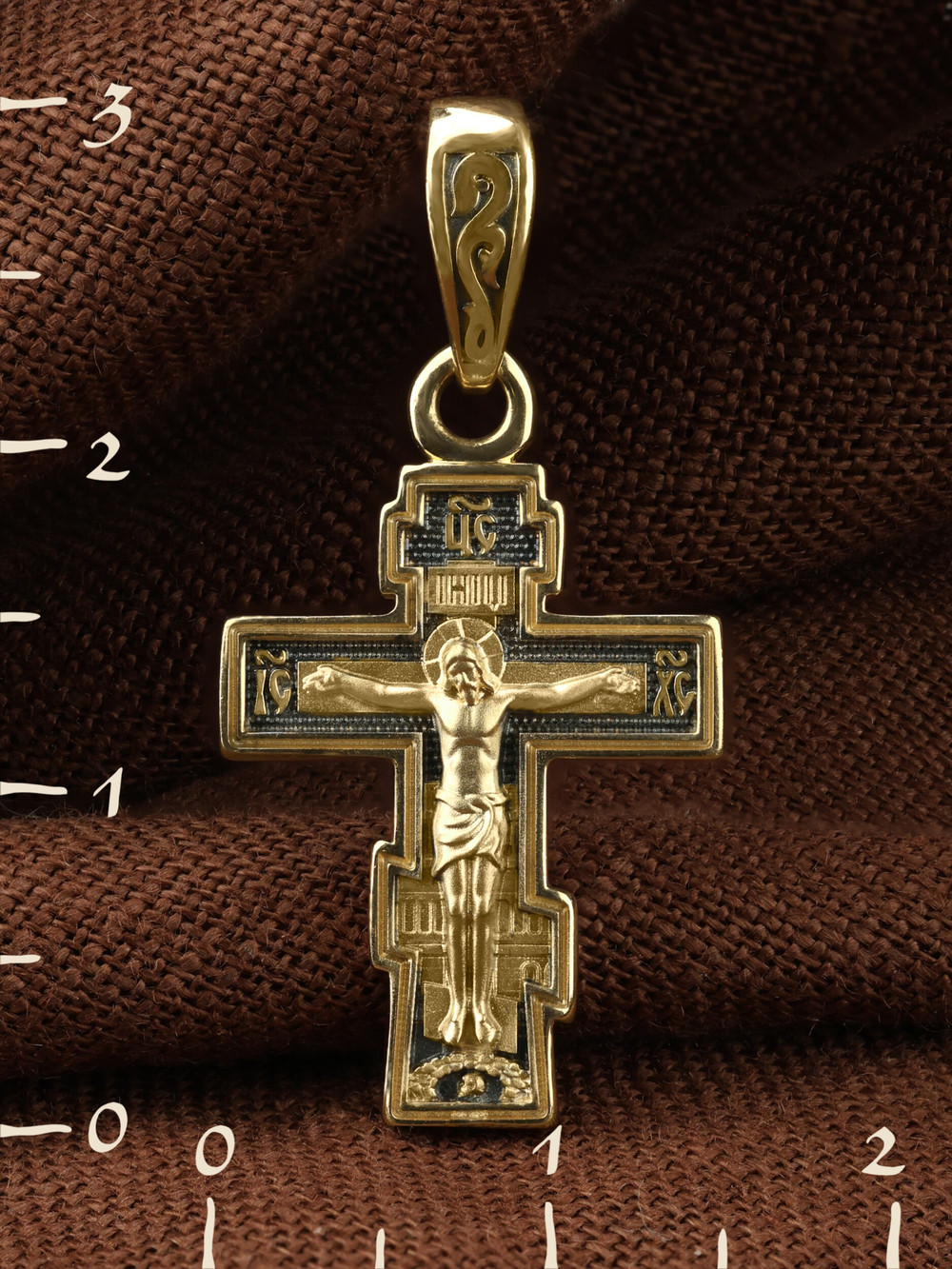 Крест из лимонного золота