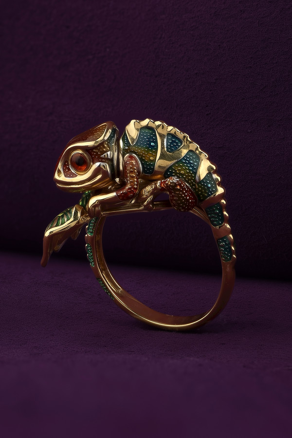 Кольцо из лимонного золота c эмалью