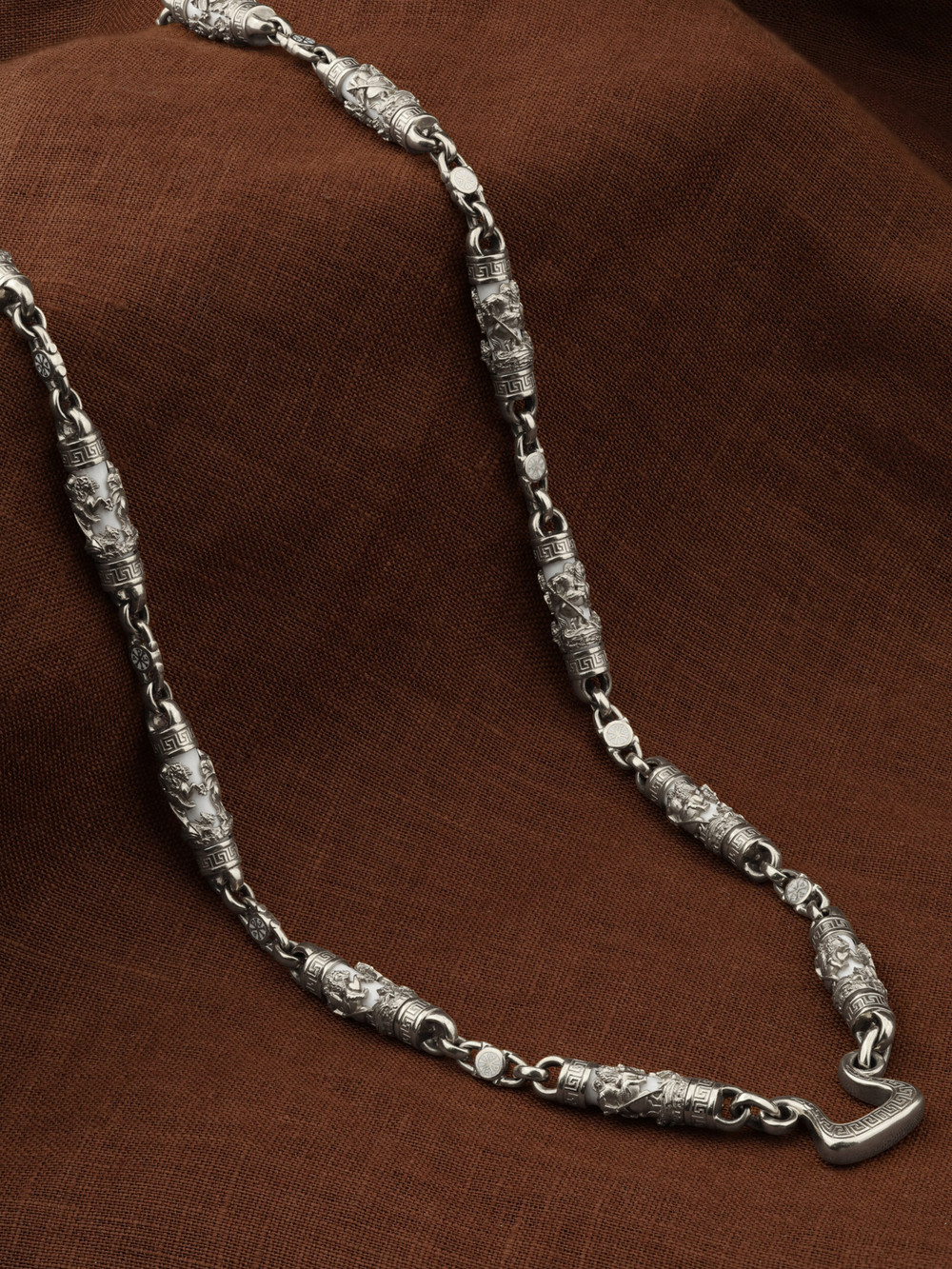 Цепь из белого золота c эмалью и бивнем мамонта