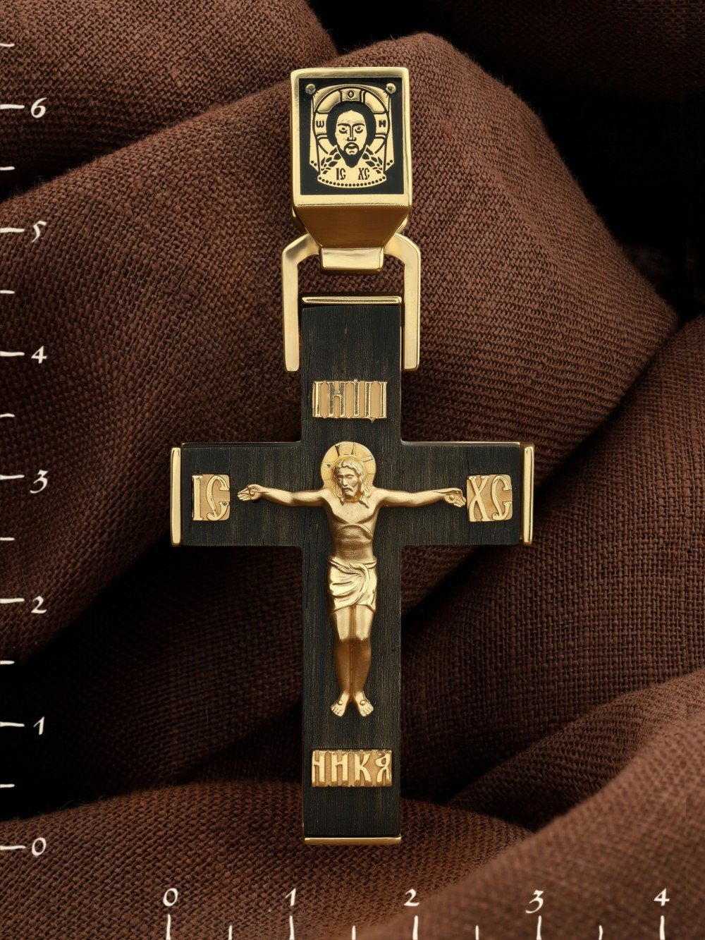 Крест из лимонного золота c эмалью и эбеновым деревом