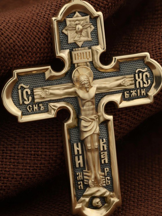 Крест из лимонного золота