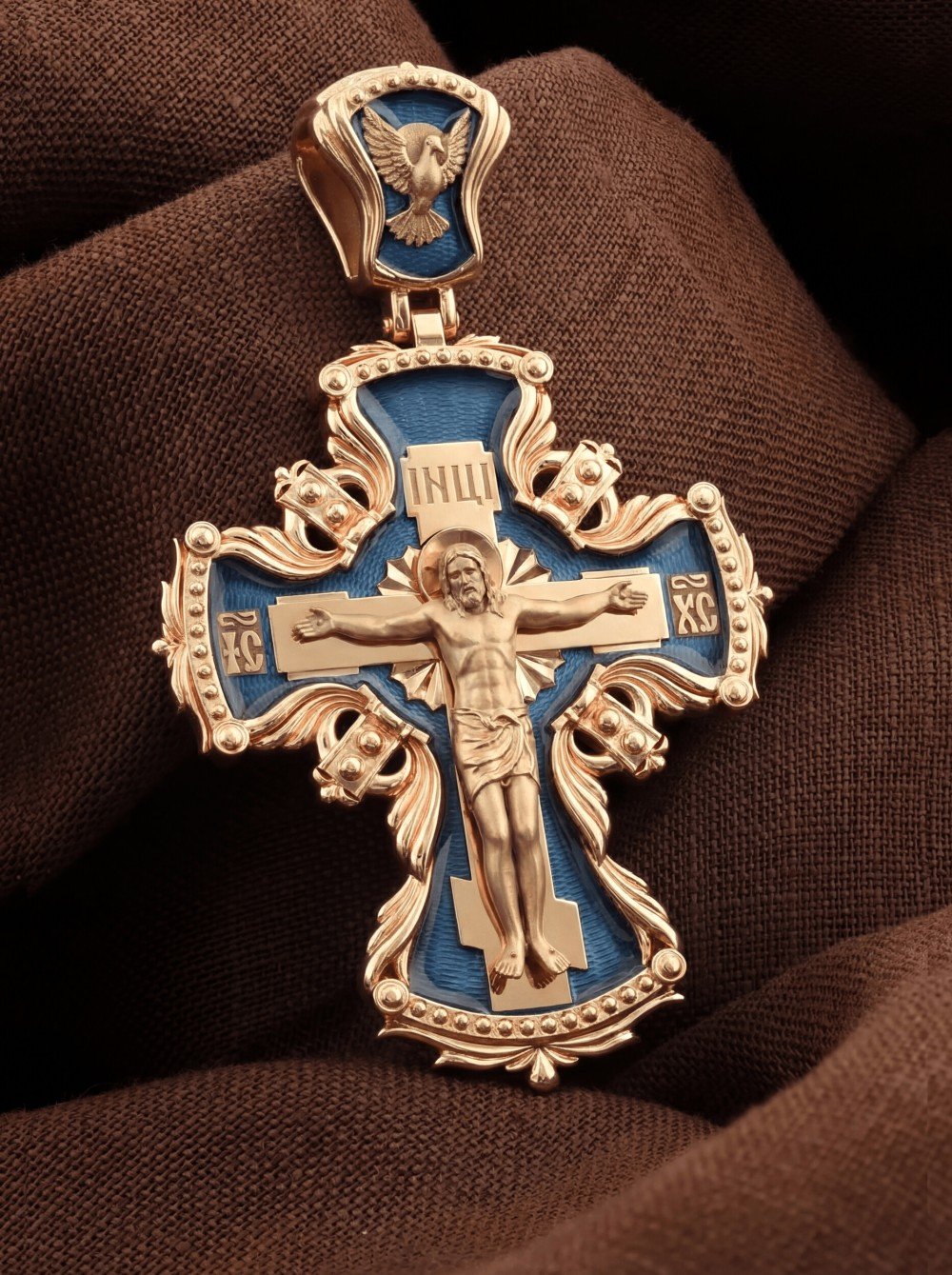 Крест из золота c эмалью