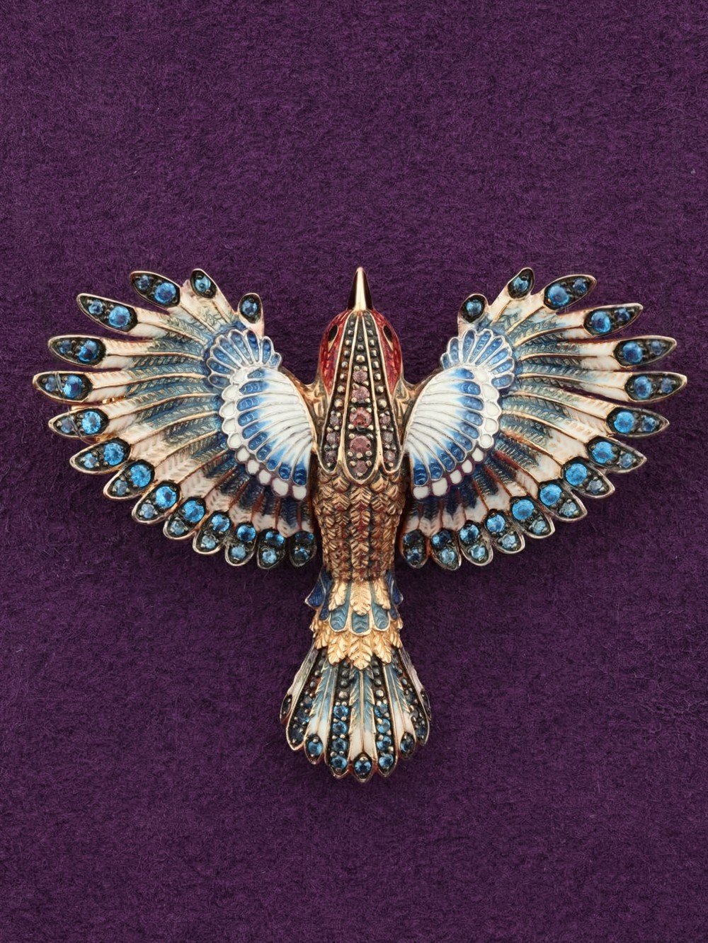 Брошь из золота c эмалью и фианитом