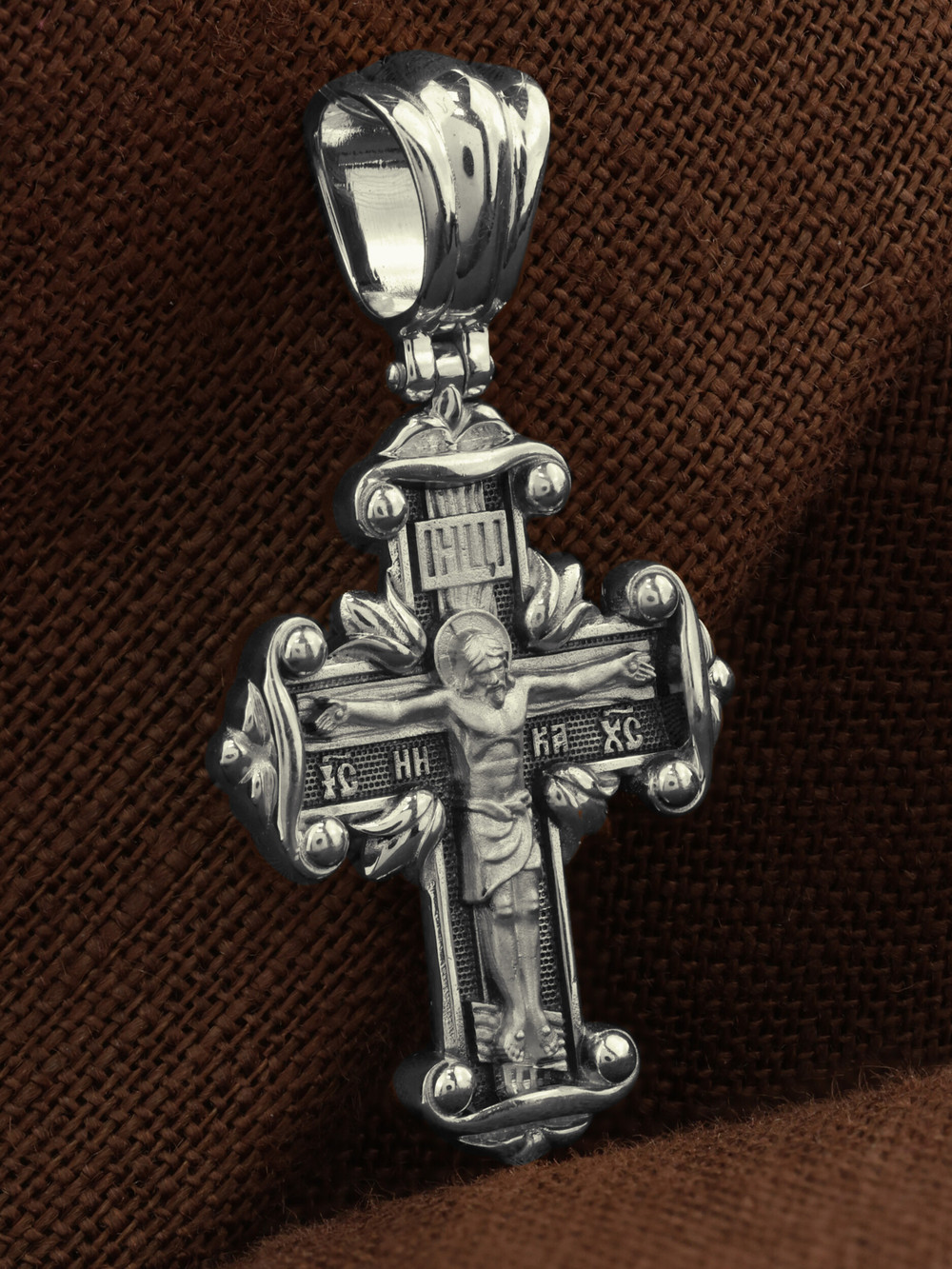 Крест из белого золота