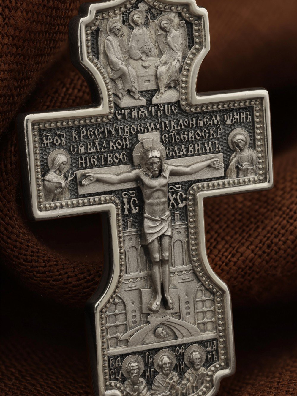 Крест из белого золота