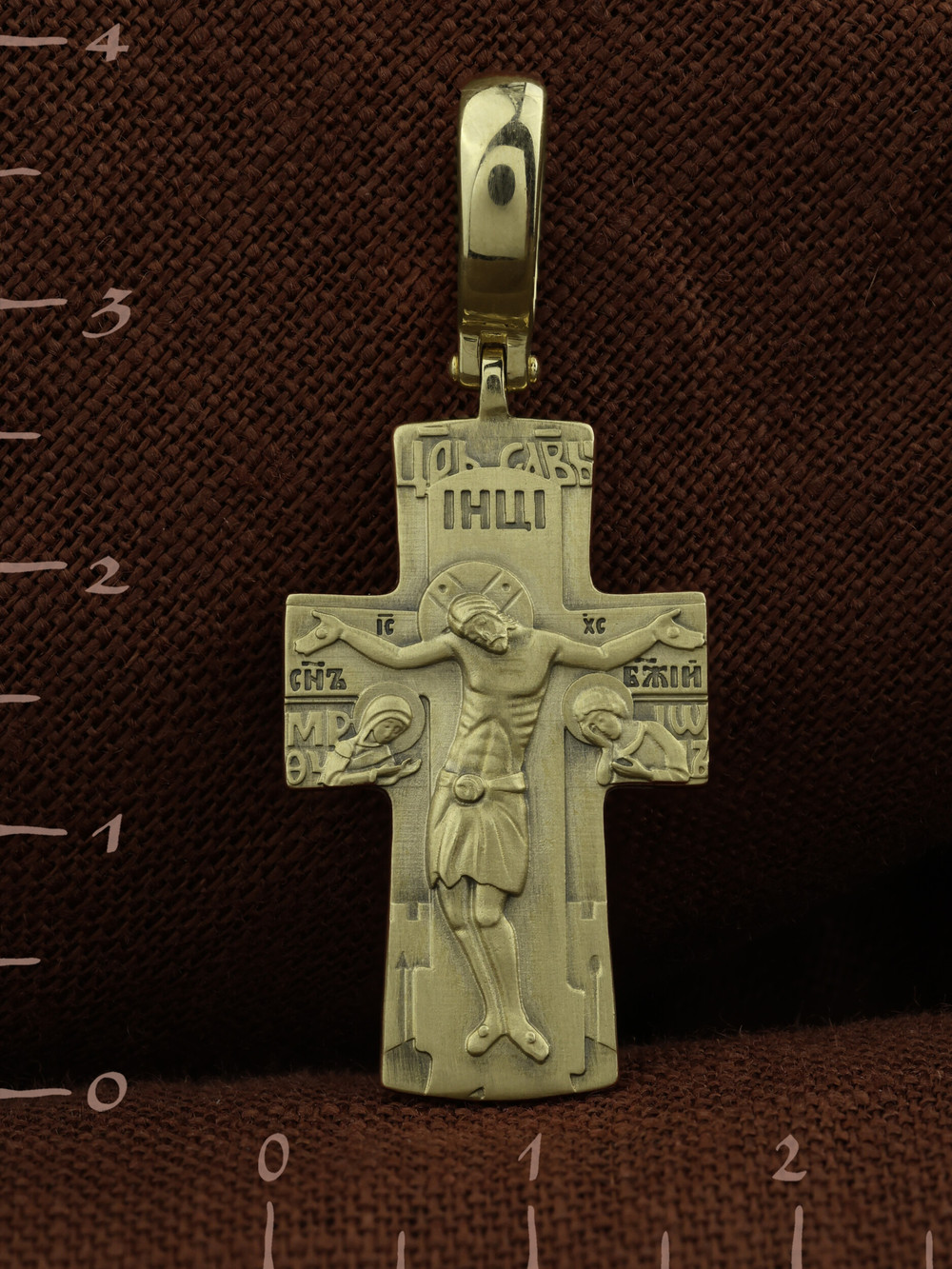 Крест из зелёного золота