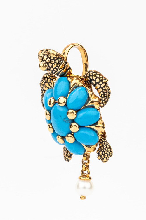 Подвеска из золота c эмалью, жемчугом и бирюзой