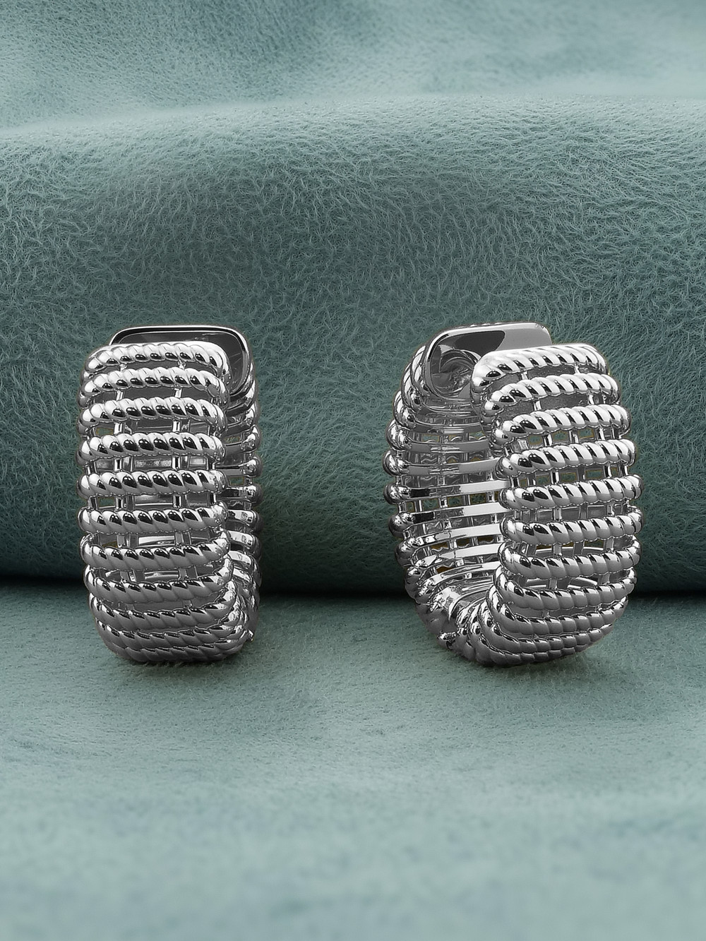 Серьги из белого золота