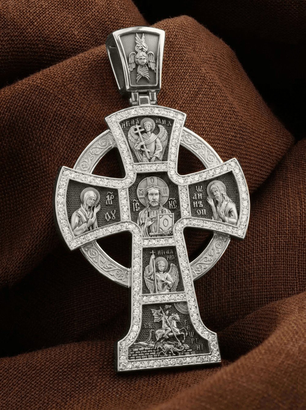 Крест из белого золота c эмалью и бриллиантами